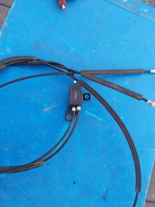 Poignée d'ouverture capot Alfa Stelvio OEM 50562859 image 4
