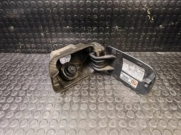 Motor da tampa de combustível SKODA SUPERB I 3T5809857B 2.0L Diesel image 3