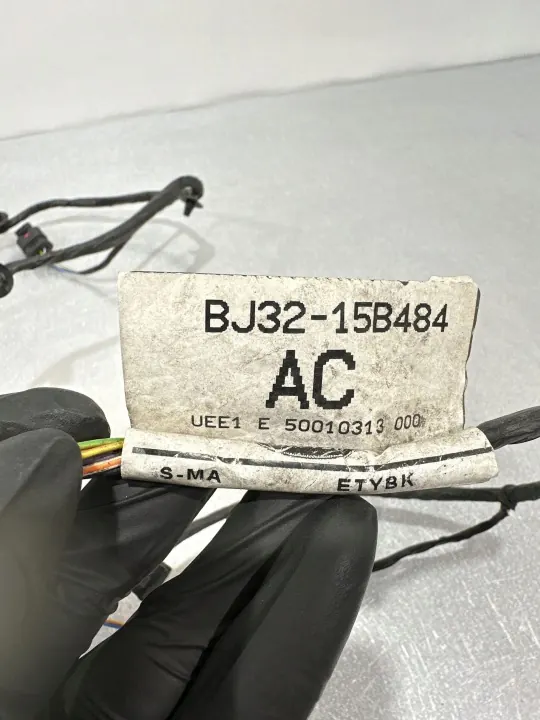 OEM BJ3215B484 Bakre parkeringssensorkabel - Land Rover image 3