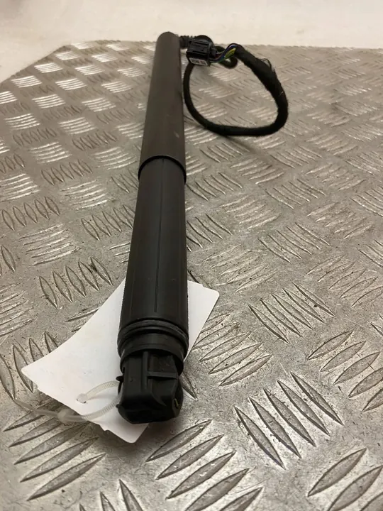 Volvo XC90 2016 Bakluckdämpare OEM 31371096 image 3