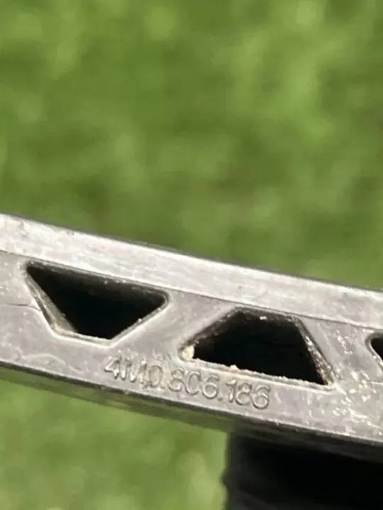 Bremsbelag-Clip Porsche OEM 4M0806186 - Gebraucht image 3