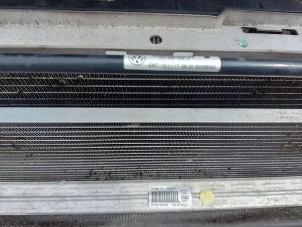 VW TRANSPORTER T6 2.0 TDI Radiador con Ventilador OEM 7E0121212A image 2