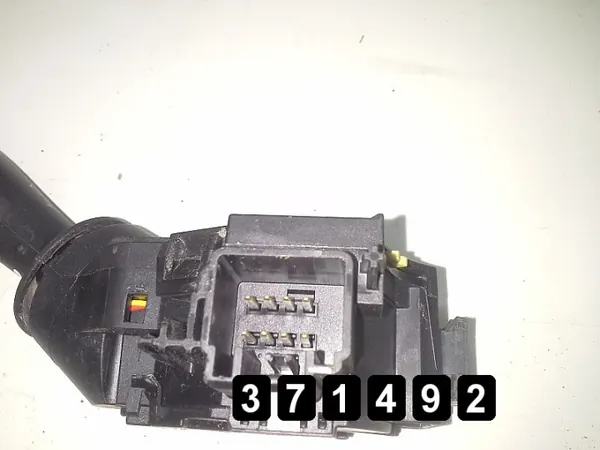 Interruptor Ford Fiesta OEM AM-371492 - Pieza Usada image 4