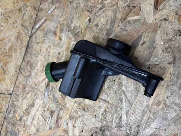 Porsche 911 991 Ölbehälter OEM 0PB422371 - Gebraucht image 3