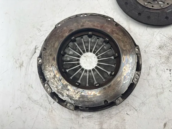 Conjunto de embreagem Renault Megane III 2011 image 2