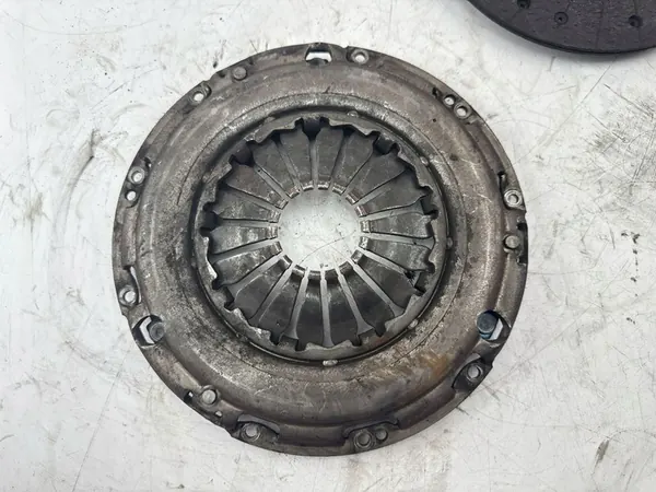 Conjunto de embreagem Renault Megane III 2011 image 7