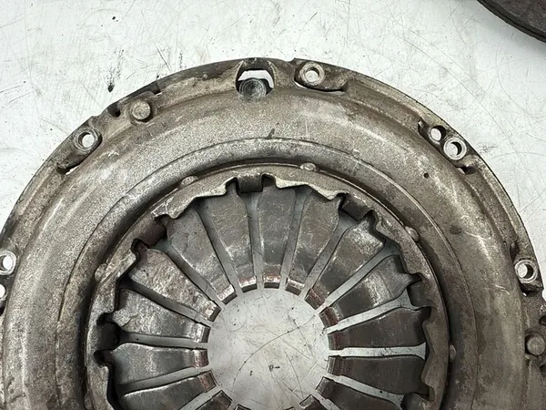 Conjunto de embreagem Renault Megane III 2011 image 8