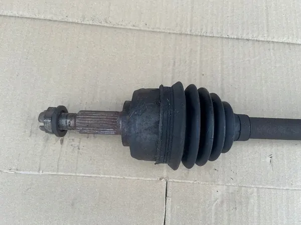 Vänster drivaxel Renault Scenic III 1.5DCI Manuell OE 391013387R image 2