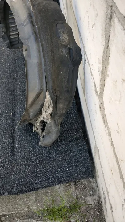 Mitsubishi Lancer VIII Front Left Wheel Arch 5370A737 image 4