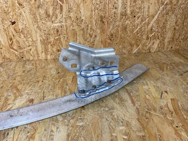 Tesla Model 3 framstötfångarbalk OEM 1084894-00-B image 5