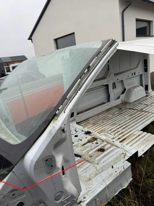 Piliers supérieur gauche pare-brise Renault Trafic III image 1