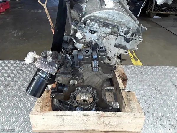 1995 Audi A4 B5 Moottori 1800 Bensiini 058103021e image 5