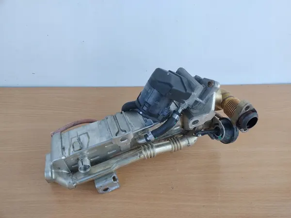 Enfriador EGR BMW F10 F11 F20 F30 F25 3.0D OEM image 2