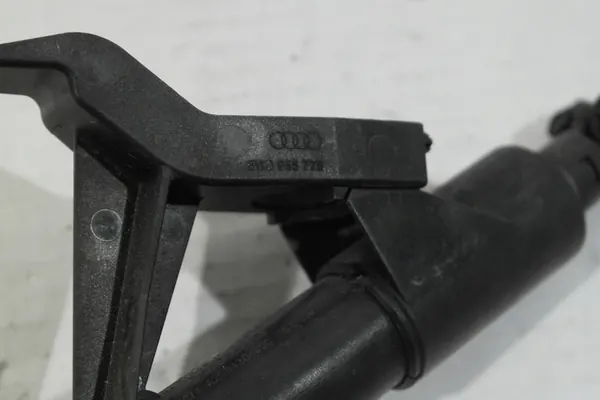 AUDI A4 B9 Linker Koplampenreiniger 8W0955101A image 2