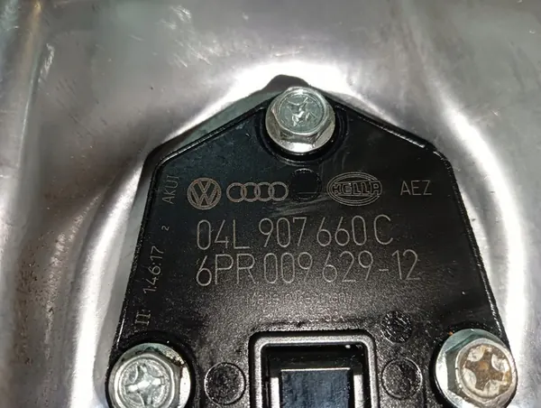 Oljetank VW Audi Skoda Seat 2.0 TDI image 6