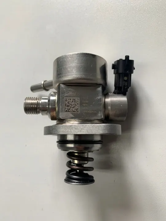 Bomba de combustível Ford OE DS7G-9D376-DC - Usada image 2