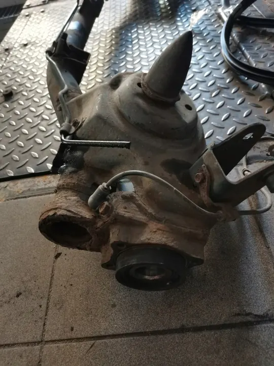 Honda HR-V I achterasbalk OEM 301698811AA image 3