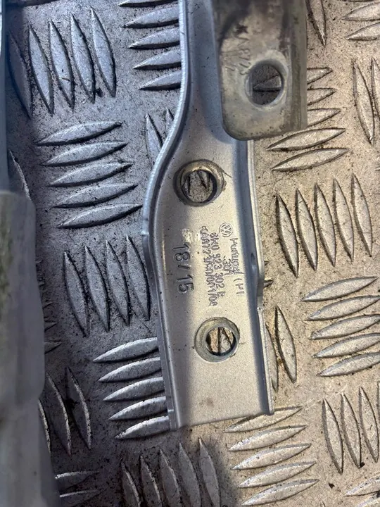 VW Polo 6R 09-17 Bisagras del Capó 6R0823302B 6R0823301B image 3