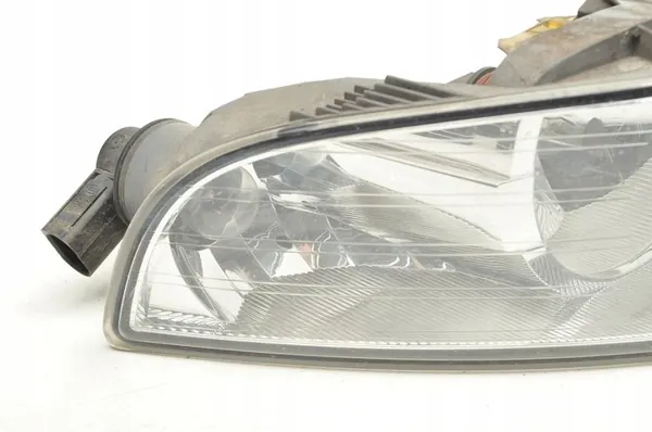 Farol de neblina direito Skoda Superb II 3T0941700A image 2
