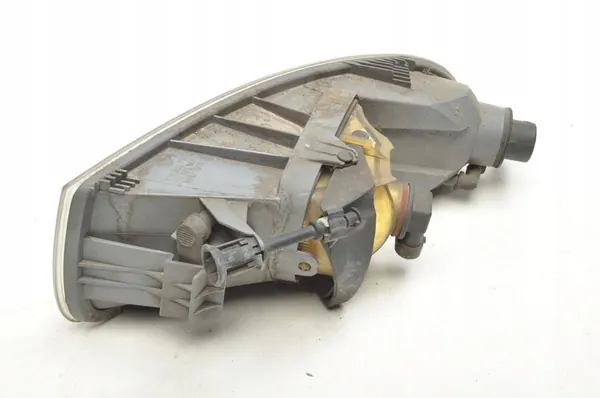 Farol de neblina direito Skoda Superb II 3T0941700A image 7