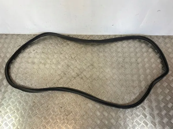 Junta do porta-malas Jeep Cherokee OEM FOB34544 - Usado image 5