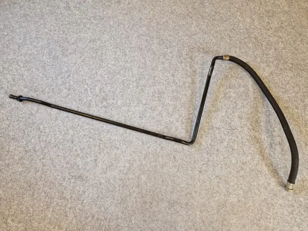 Conducto de aceite Porsche 964 OEM 96420713501 - Usado image 2
