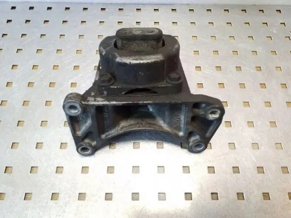 Växellådsfäste OEM 04578062AC för Chrysler 300C image 2
