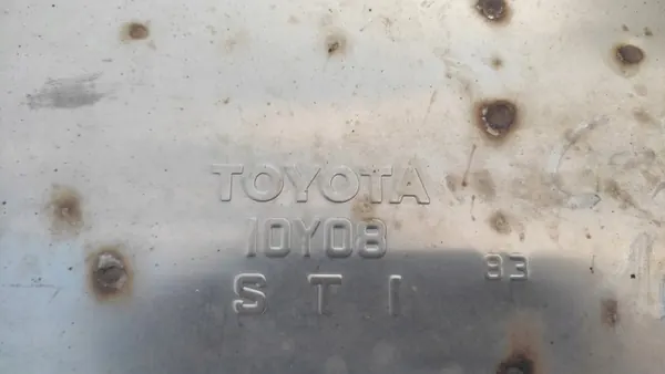 Toyota C-HR 1.2T Endschalldämpfer OEM 10Y08 image 5