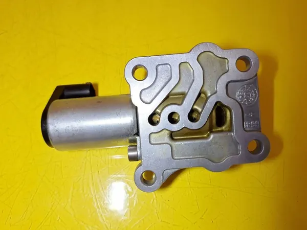 Ventil Sensor Variabel Timing 8670421 Volvo S80 2.5 image 3
