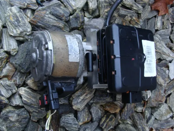 OEM 9654068680 Jousituskompressori Citroen C5 05-08 image 2