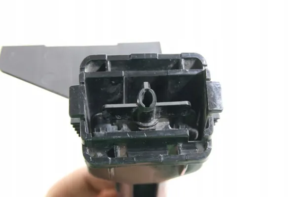 Koplampensproeier OEM UZ17722 - Mitsubishi image 3