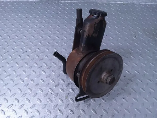 Bomba de direção assistida UE36935 usada Rolls-Royce image 6