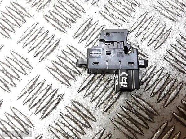 Brytare Nissan Qashqai 2009 25411br00a image 3