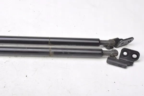 VOLVO XC60 I Bakluckgasdämpare 31335392 image 5