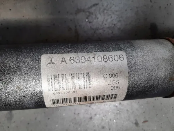 Mercedes-Benz OE A6394108606 Drivaxel image 5