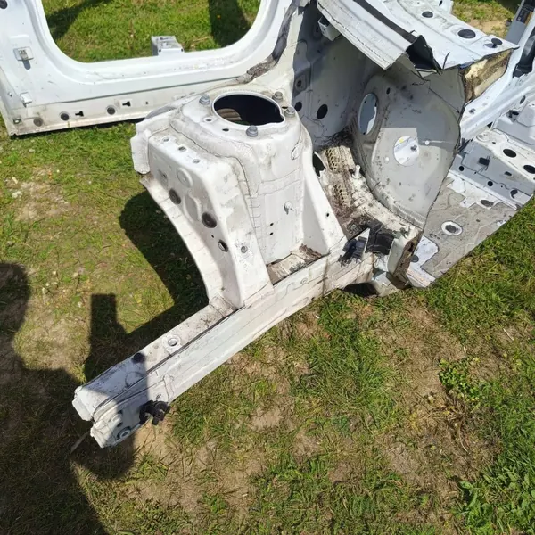 BMW OE 740347904 Etu Oikea Ovenpilarin Peite image 8