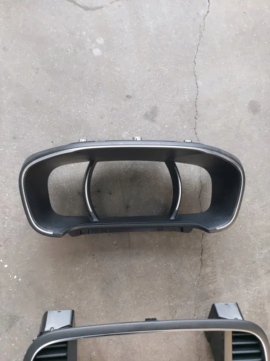 OEM RENAULT MEGANE IV 18R displayram galler image 3
