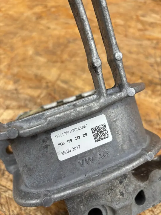 Soporte de motor VW Golf VII 5Q0199262DB image 2