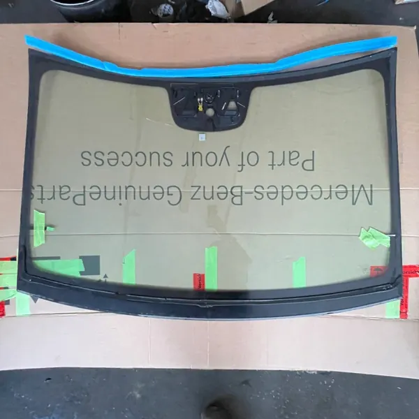 Mercedes W447 etutuuletin OEM 4476706600 image 4