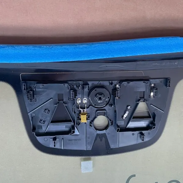 Mercedes W447 etutuuletin OEM 4476706600 image 7