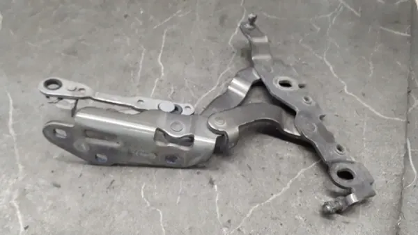 Charnière de Capot Droit Mercedes W204 image 4