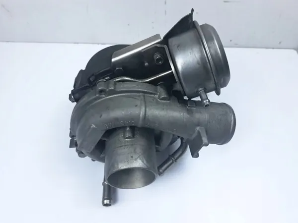 Turboahdin OEM 8200398585 Renault 1.9 DCI:lle image 5