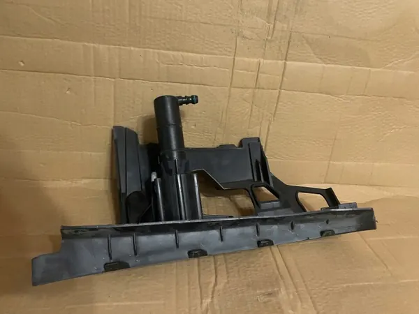 Buse de lave-glace droit VW Golf VI OEM 5K0955978A image 3