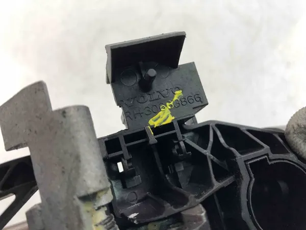 Volvo S80 2010 Vasemman Etuoven Kahva OEM 39879658 image 4