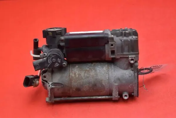 Pompe de suspension OEM 4430201901 Mercedes Classe E image 2