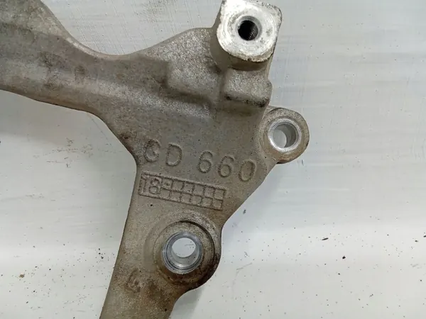 Klimakompressor-Halterung Toyota Hilux OEM GD660 image 3