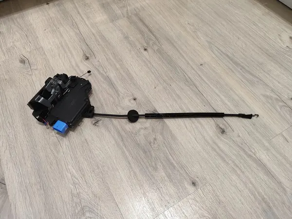 Vordere rechte Türschloss VW Golf 6 5K 3D1837016AE image 2