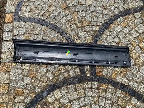 VW Touareg 7P6 Right Front Door Trim Chrome OEM image 4