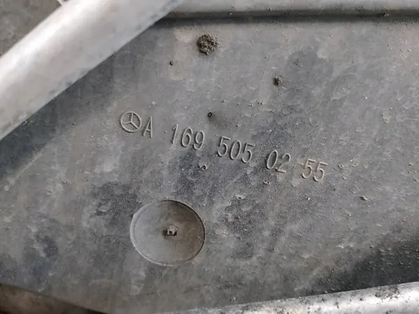 Cinghia anteriore, radiatori, ventilatore Mercedes Classe A W169 image 7