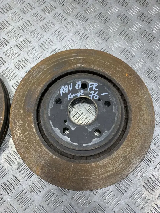 Toyota OEM FBZ28670 Frambromsskiva - Begagnad image 3